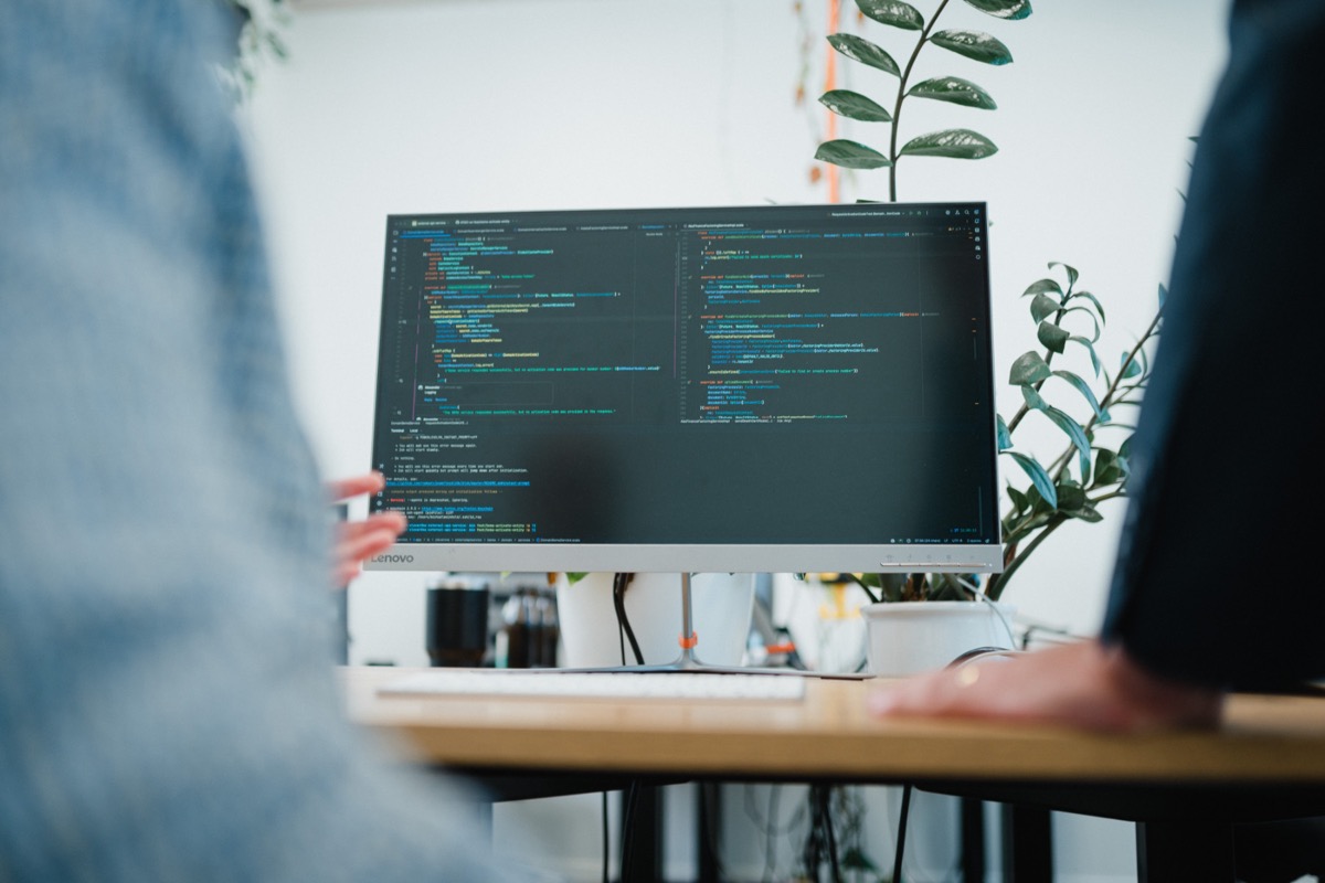 CRA Umsetzungsbegleitung – Product Security Kompetenz auf Zeit